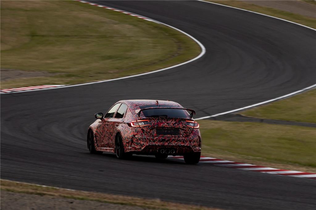 Το ολοκαίνουργιο Honda Civic Type R σημειώνει νέο ρεκόρ γύρου στην πίστα της Suzuka