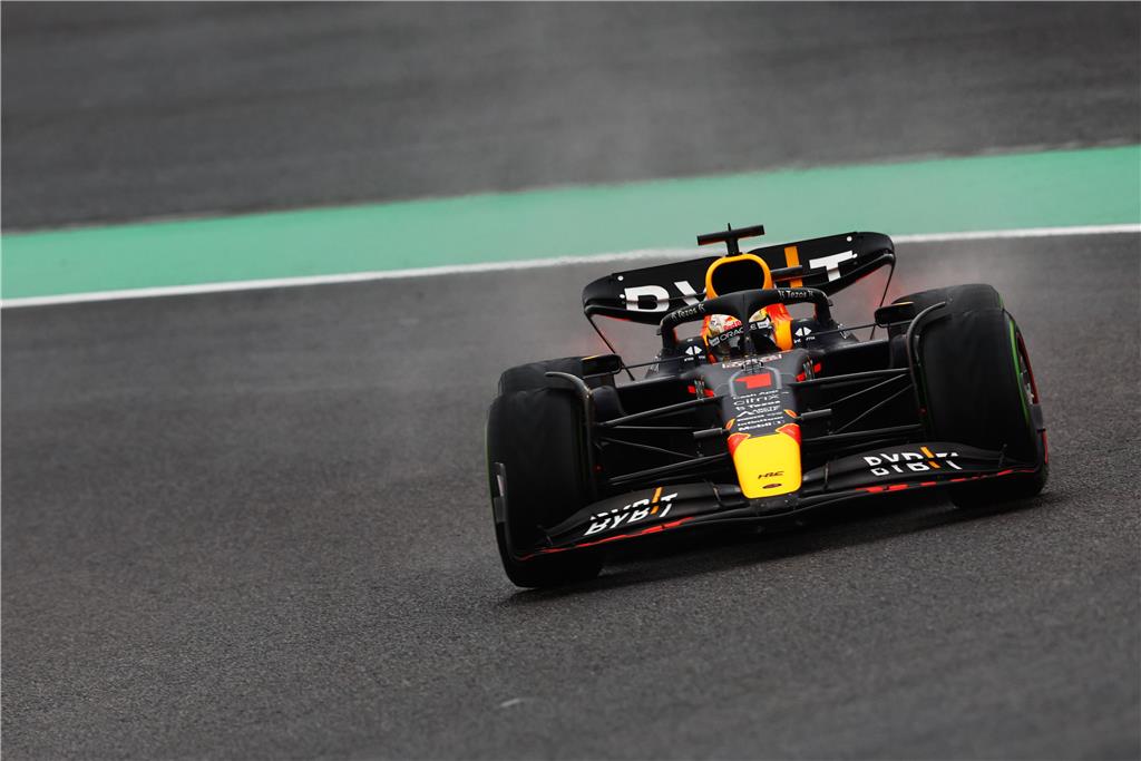 Ο Max Verstappen κερδίζει τον 12ο αγώνα της σεζόν και το πρωτάθλημα οδηγών F1