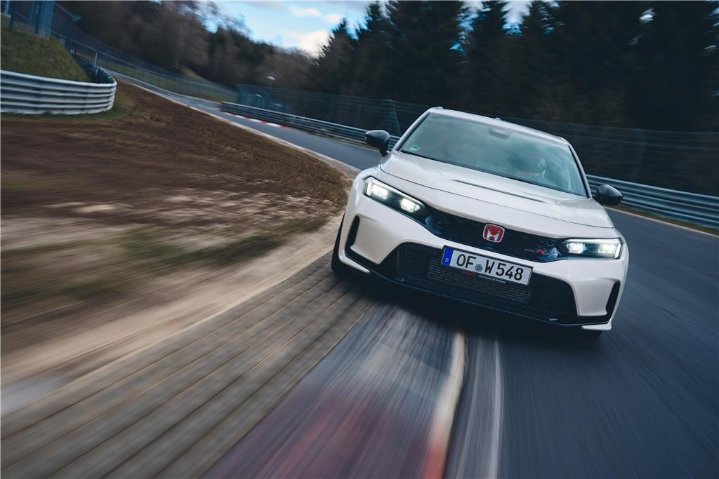 Το νέο Honda Civic Type R ανακτά το ρεκόρ γύρου του Nürburgring στα FWD αυτοκίνητα παραγωγής